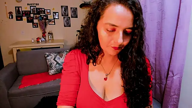 emma luxy online show from March 18, 5:56 am