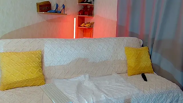 KimPolloc online show from March 9, 8:12 pm