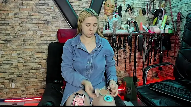 Liltildeman moon online show from October 16, 4:59 am