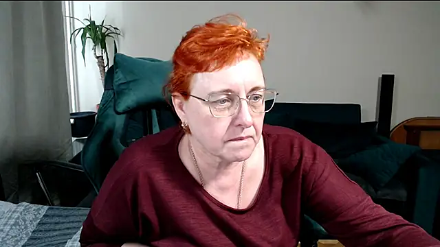 JoannaAndNeighbour online show from March 27, 1:23 pm