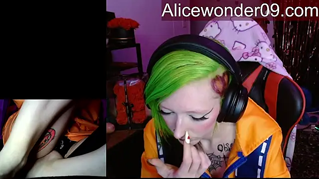 alicewonder09 online show from February 10, 7:33 am