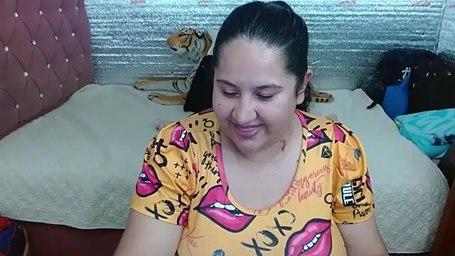 EMILY-NESSA online show from May 11, 4:04 pm