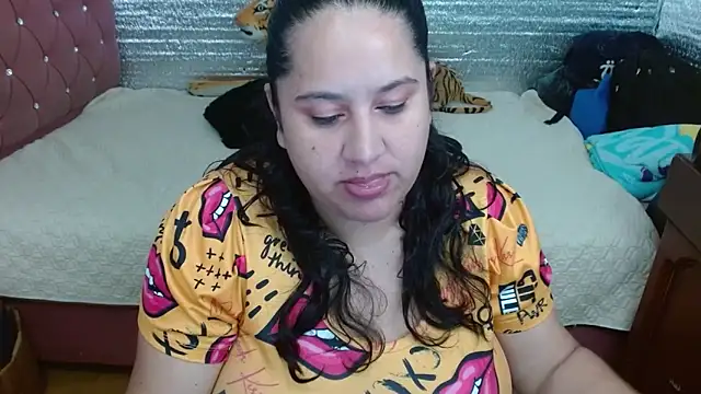 EMILY-NESSA online show from May 11, 2:30 pm