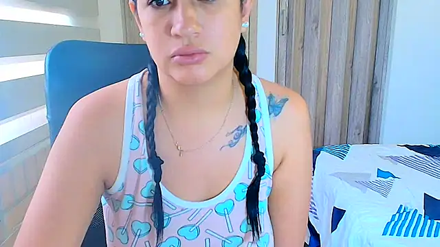 sara2520 online show from March 24, 5:51 pm