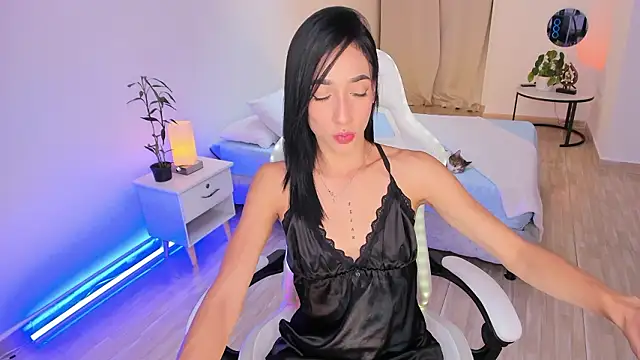 carleee winter online show from February 19, 12:43 am