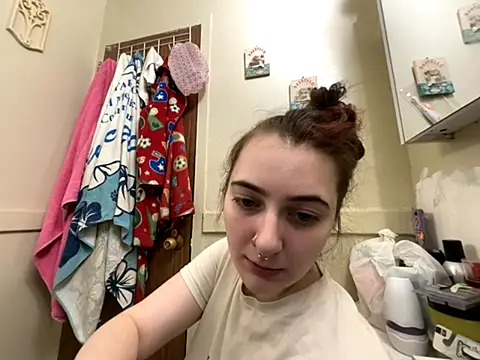 Snowbunnycake 131 online show from November 30, 3:05 pm