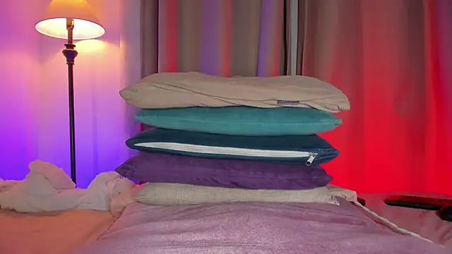 hot booty  online show from October 21, 10:14 pm