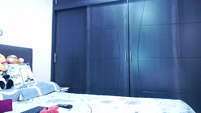 Sonialorens  online show from September 9, 4:18 pm