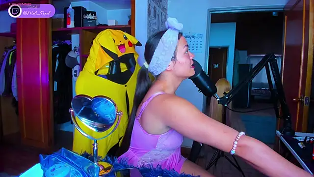 Meli Pixel online show from July 17, 10:02 pm