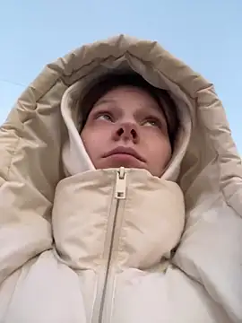 MaryHiggins online show from November 22, 1:47 pm