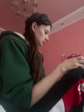 Flossy Vettie online show from February 3, 5:27 am