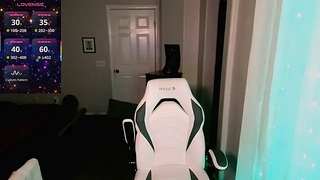 britteebee online show from January 11, 11:59 am