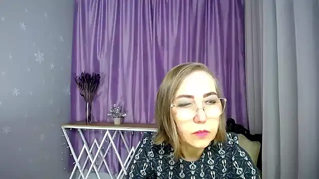 queen a n i online show from April 17, 9:00 am