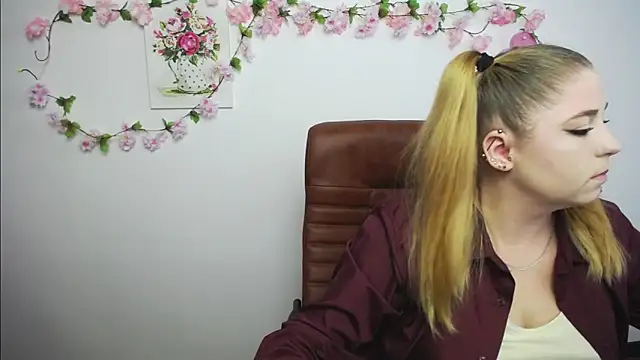 JessikaDaniel online show from September 14, 6:55 am