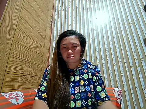 LalaiAsian online show from March 12, 3:37 pm