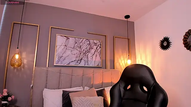 Samantha Brooke online show from February 25, 1:31 pm