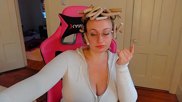 ashleyblaydex online show from April 6, 10:33 pm