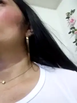 Tania mature online show from February 5, 6:11 pm