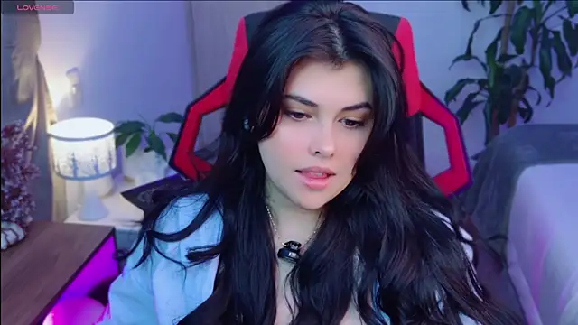 Alyaa s online show from April 14, 12:33 am