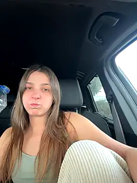 DoriDeluxe66 online show from October 10, 9:03 am