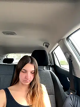 DoriDeluxe66 online show from September 28, 11:48 am