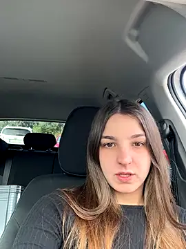 DoriDeluxe66 online show from November 4, 10:09 am