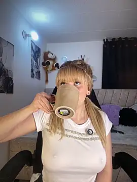 carolina16love online show from February 4, 12:02 am