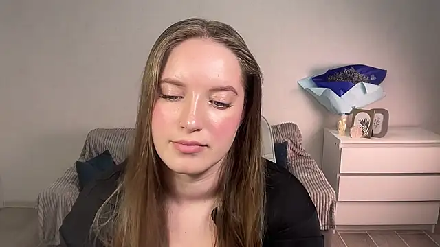 EvaMaddison online show from September 10, 8:20 pm