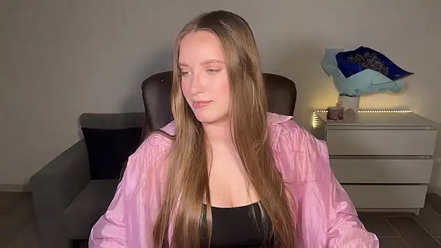 EvaMaddison online show from July 7, 9:39 pm