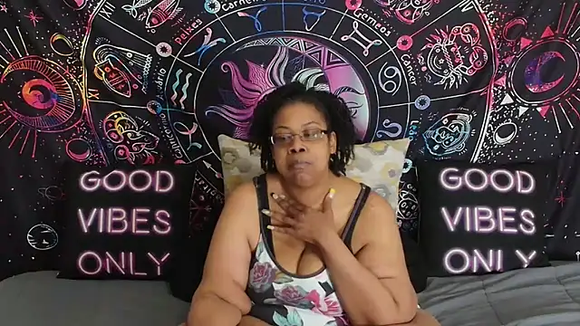 RenaeCumsAlot online show from March 16, 5:50 pm