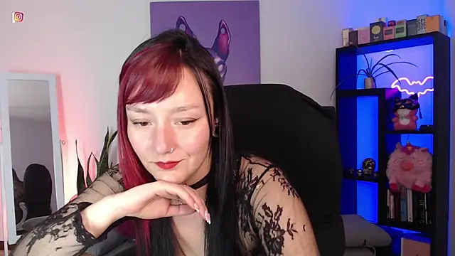 S Lilith  online show from May 13, 11:32 pm