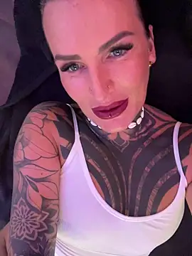 InkedBiitch online show from September 17, 3:21 pm