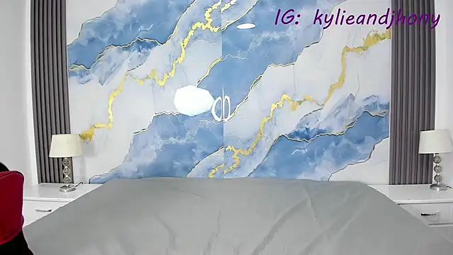 Kylieandjhonny online show from October 1, 7:19 pm