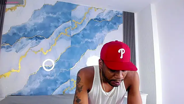 Kylieandjhonny online show from December 18, 4:39 am