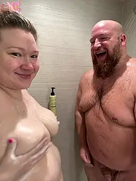 PiggyRose online show from February 14, 3:36 pm