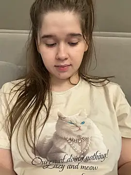 HornyGirlH online show from April 7, 1:29 am