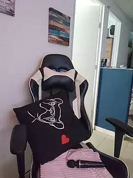 jnilu1227 online show from October 27, 1:39 pm