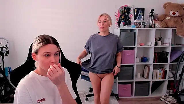 hotblonds online show from February 1, 12:37 pm