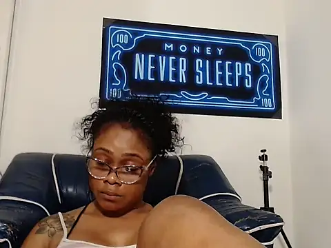 alexiaao9 online show from April 12, 1:25 pm