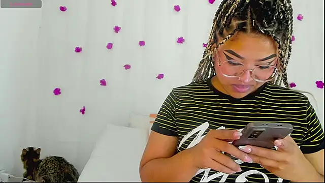 moana taylor online show from January 7, 11:57 am