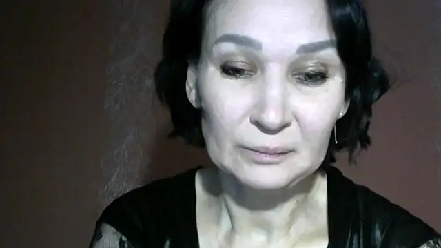 PrettyAndWild online show from February 14, 3:25 pm