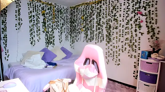 violeta milleer online show from December 19, 5:49 pm