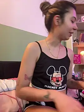 lilly sweett online show from February 9, 11:18 pm