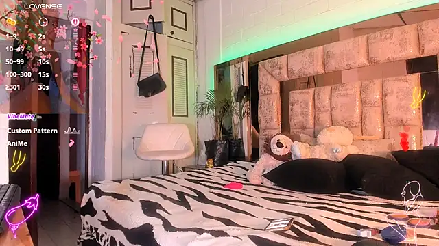 Sofia waltonx online show from September 17, 6:55 am