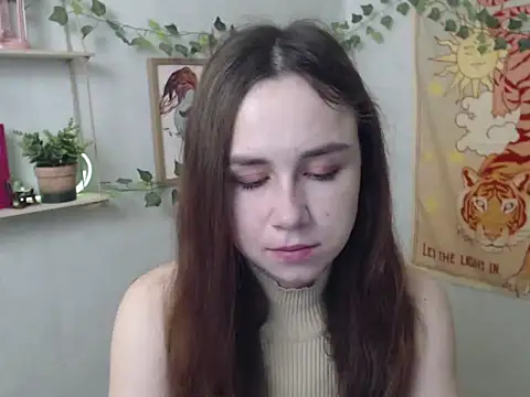 VeryVeryVeryShy  online show from April 9, 5:43 am