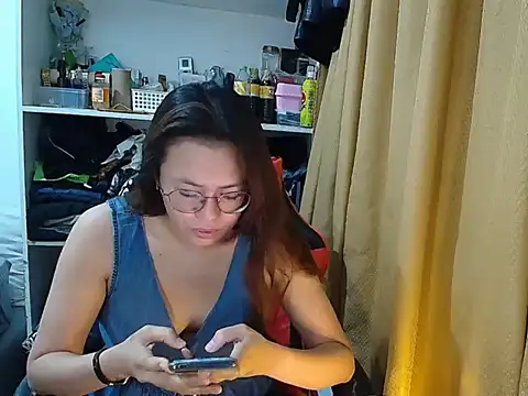 crizzybel online show from March 31, 7:58 pm