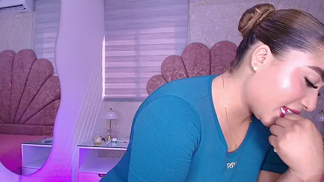 leon gaby online show from April 7, 7:16 pm