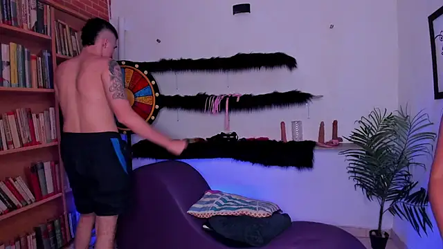 sex-on-fire online show from February 1, 1:15 am