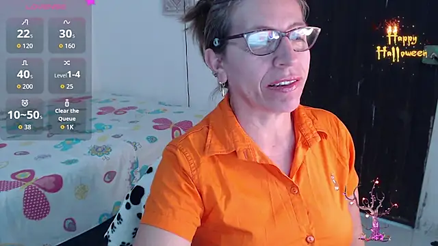 Chayla Ruiz online show from October 10, 9:09 pm