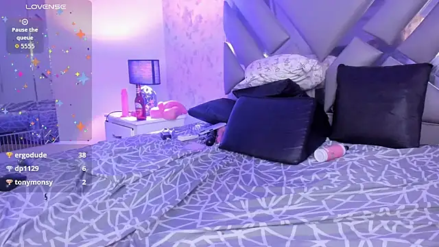 EmilyyRosee  online show from October 12, 4:48 am